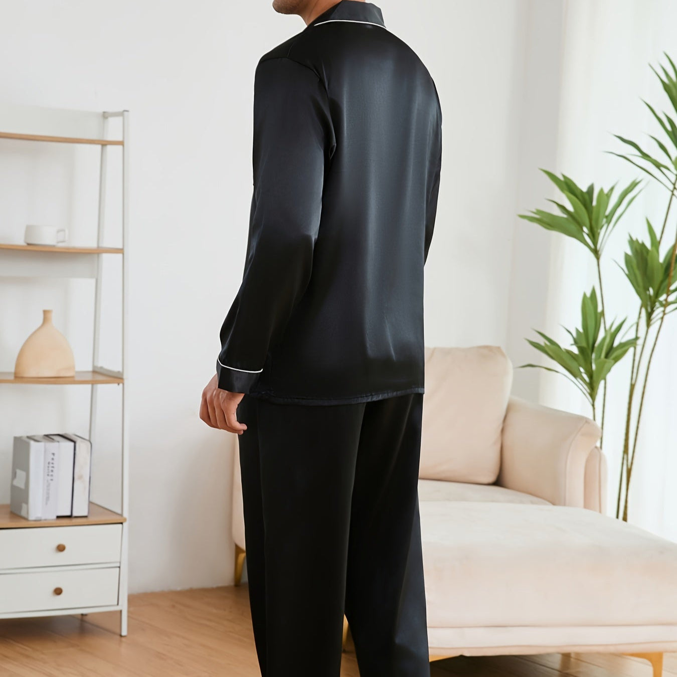 Pyjama long noir en soie pour homme